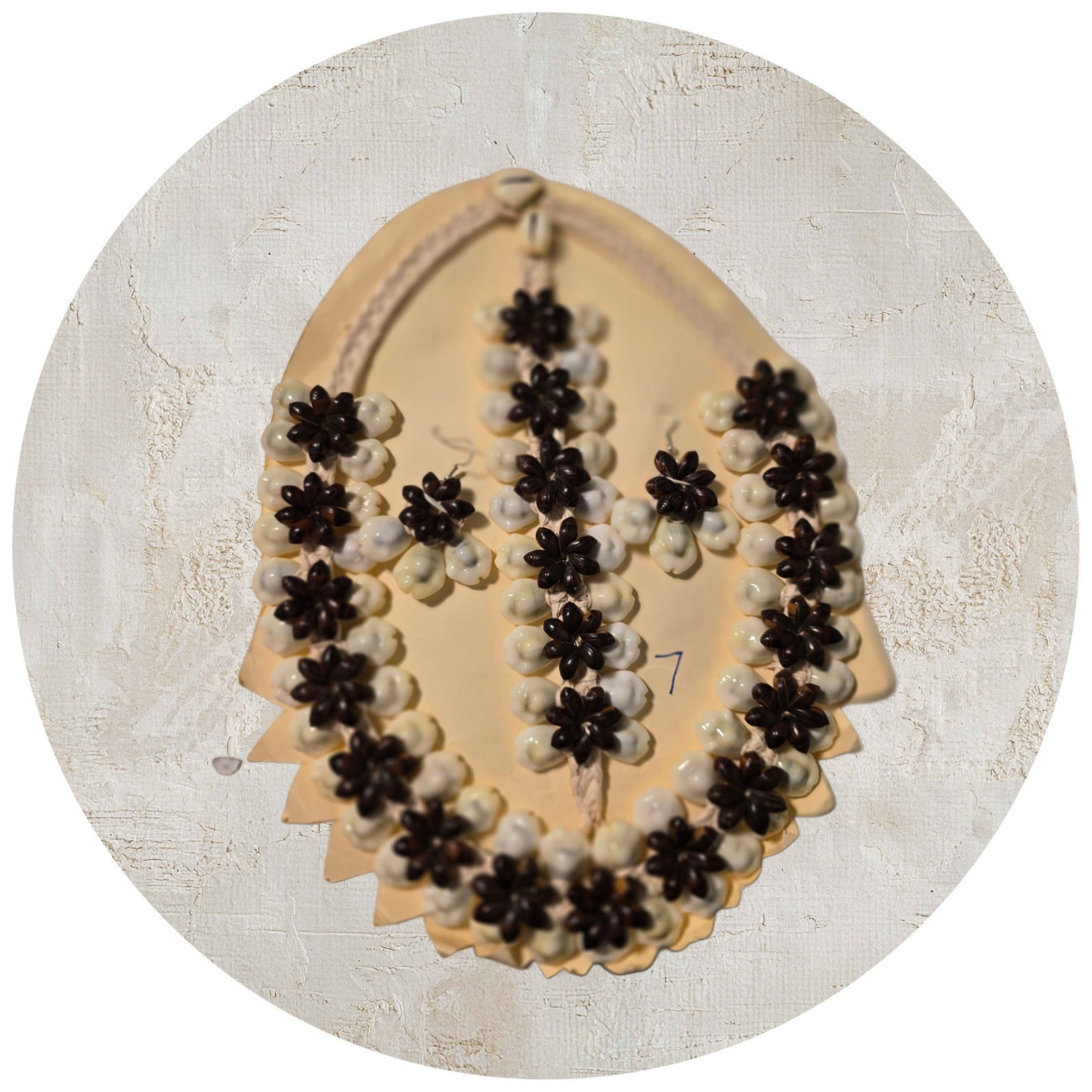 Black Shells Necklace Set